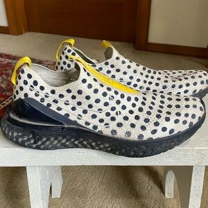 Nike Epic Phantom React Running Shoes